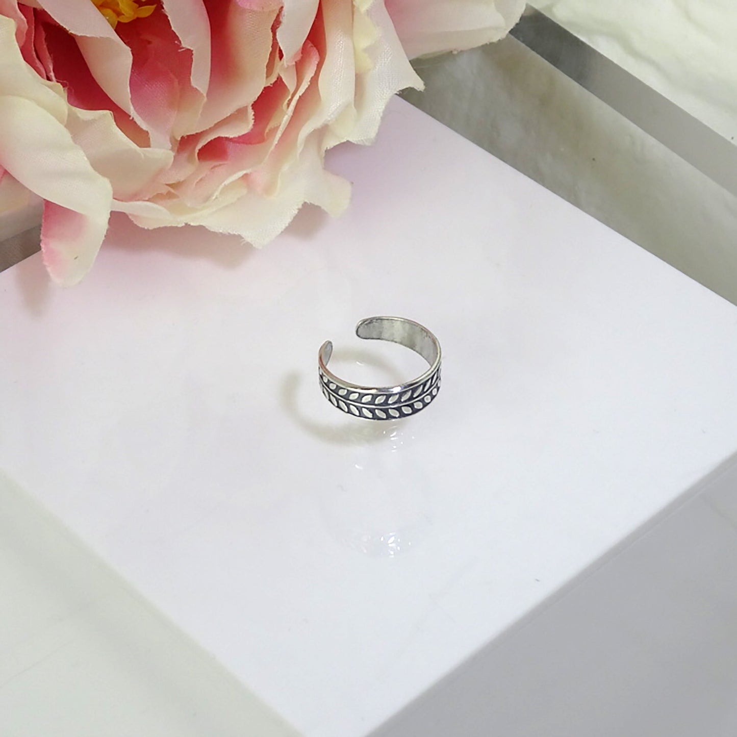 Sterling Silver Leaves Oxidised Adjustable Toe Ring