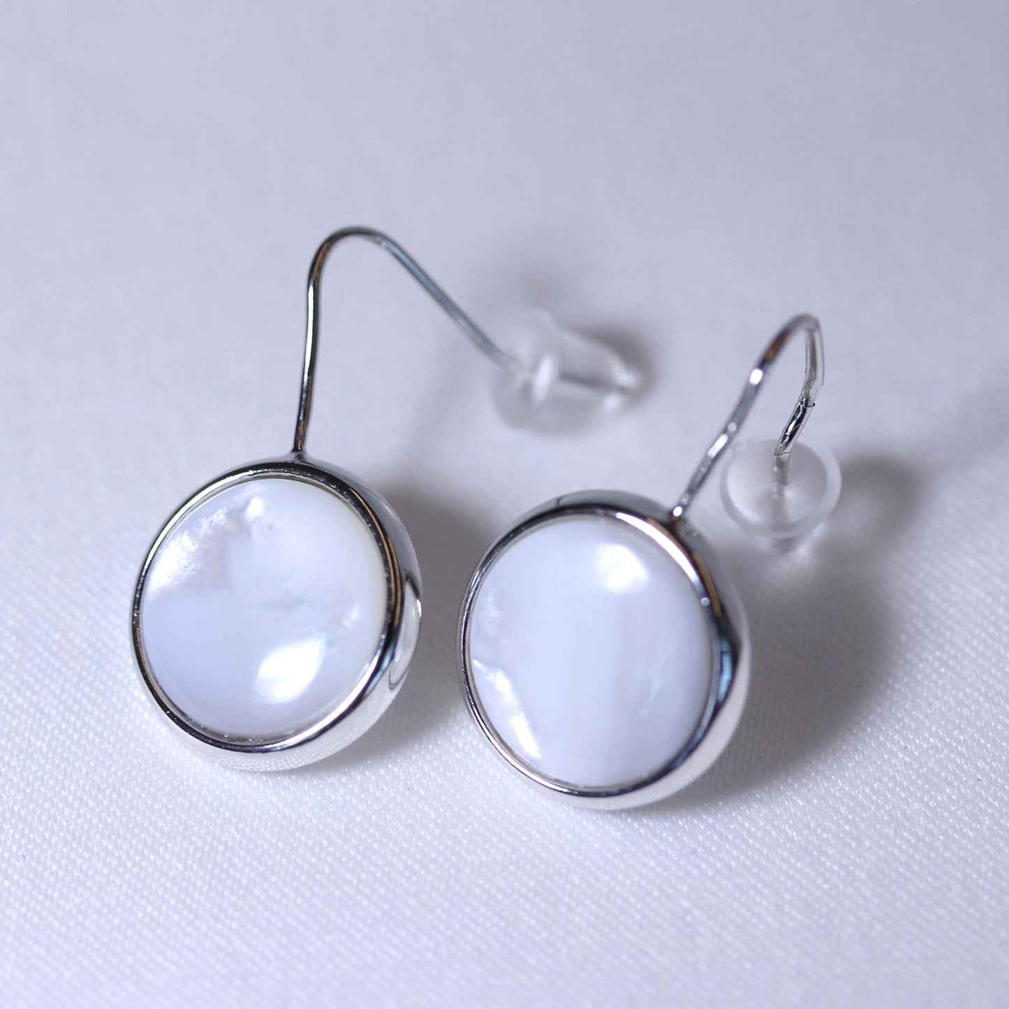 Sterling Silver Mother of Pearl Round Dangle Drop Earrings