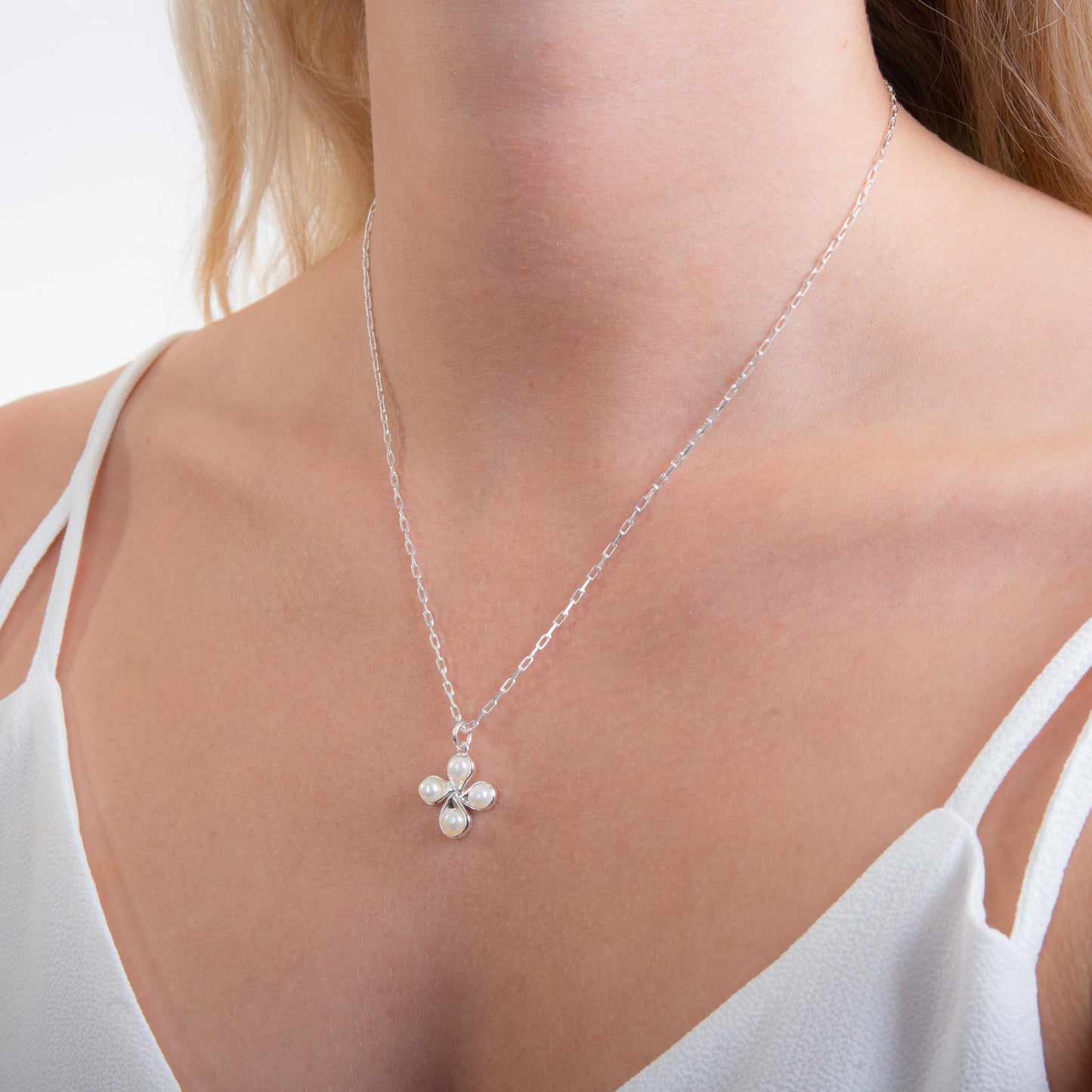 Sterling Silver Pearl Four Leaf Clover Necklace 14-22 Inches