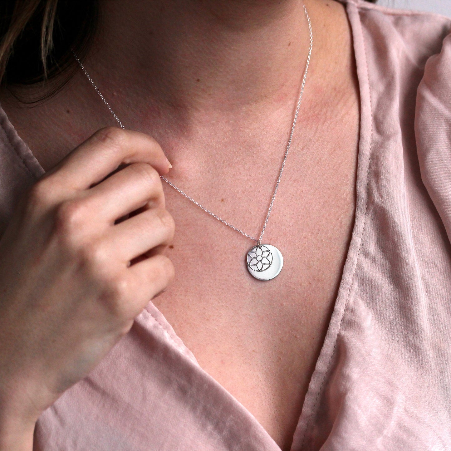 Sterling Silver Gladiolus Flower & 18mm Tag Necklace 14 - 22 Inches