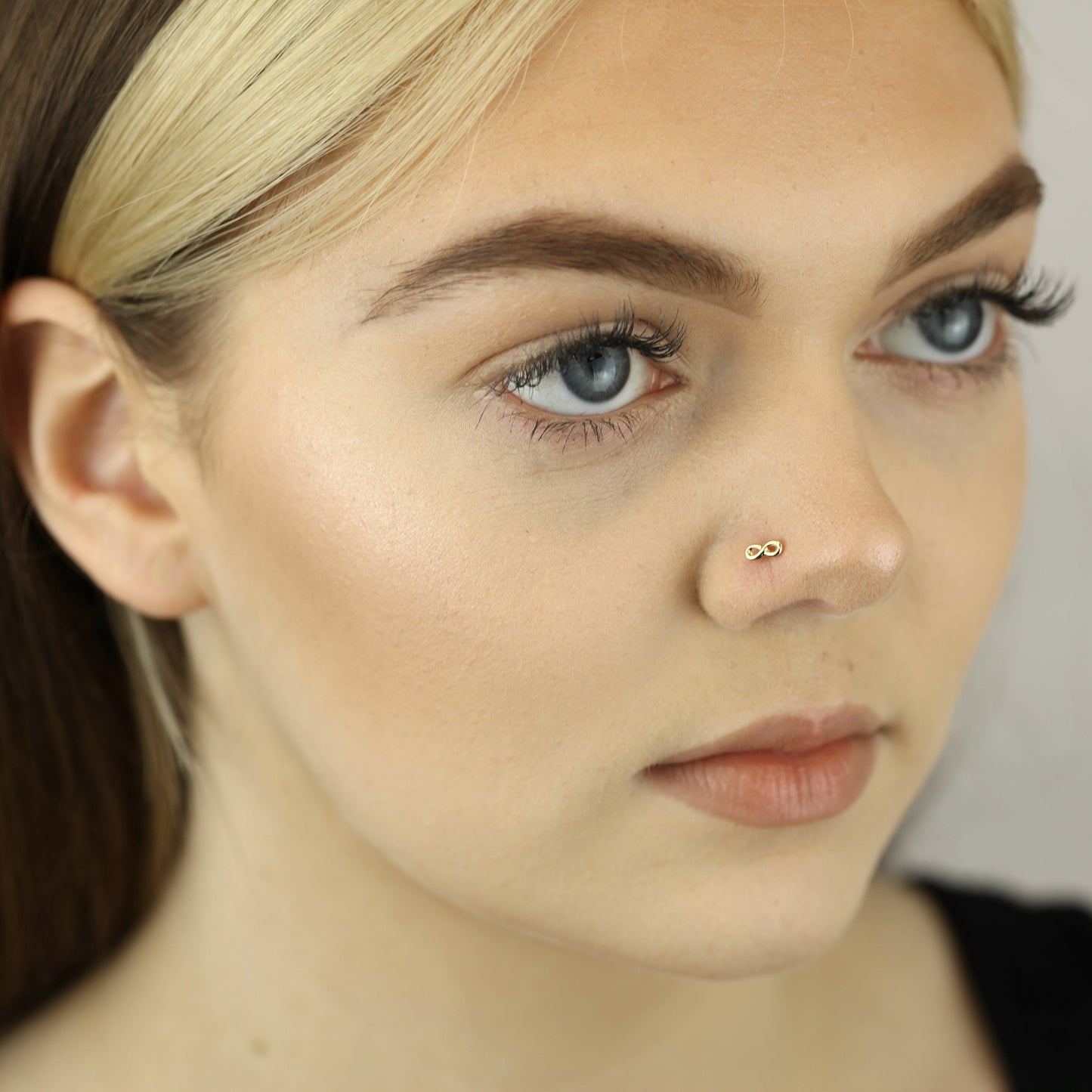 9ct Gold Infinity Loop Ball End Nose Stud