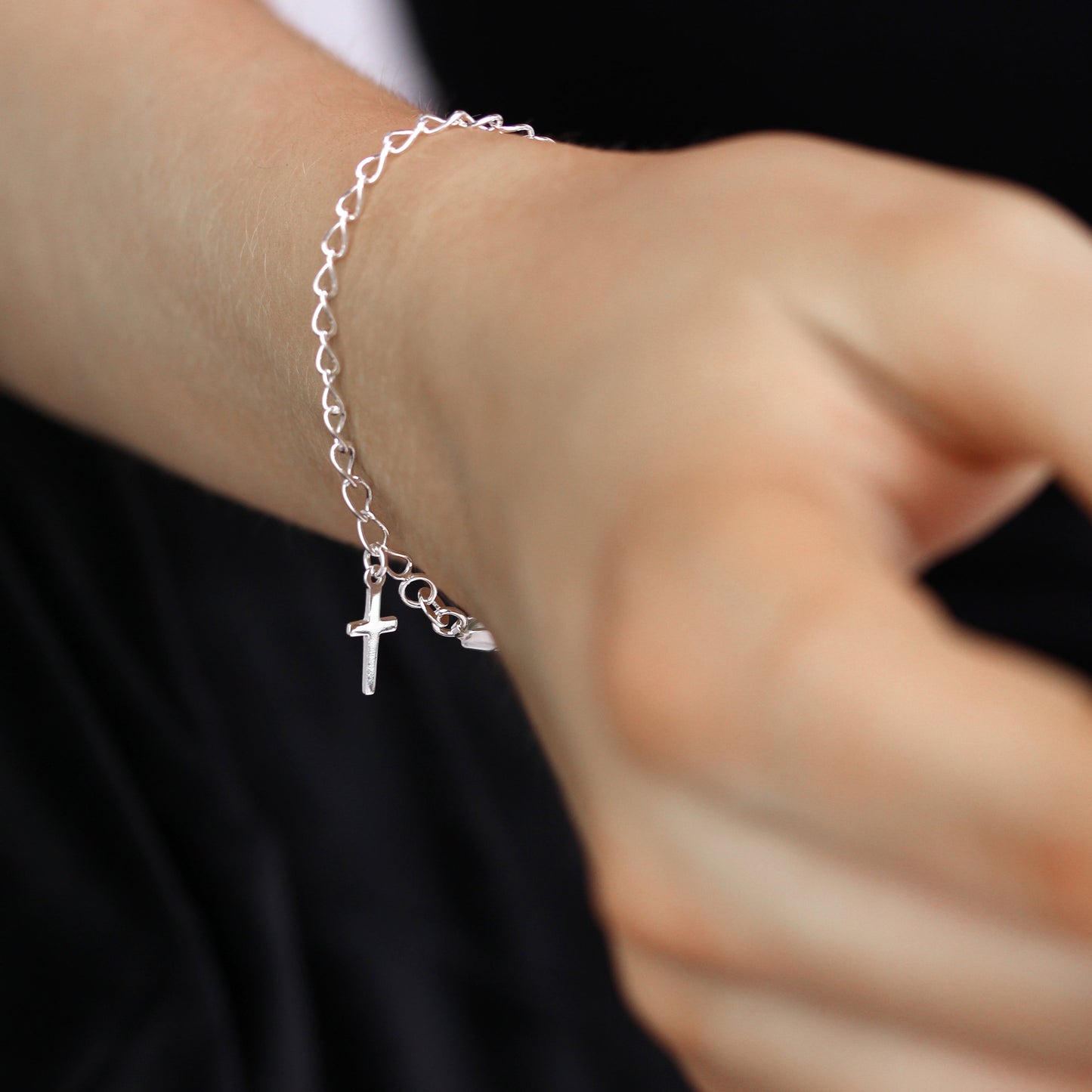 Sterling Silver 6 Inch Bracelet w Cross Charm