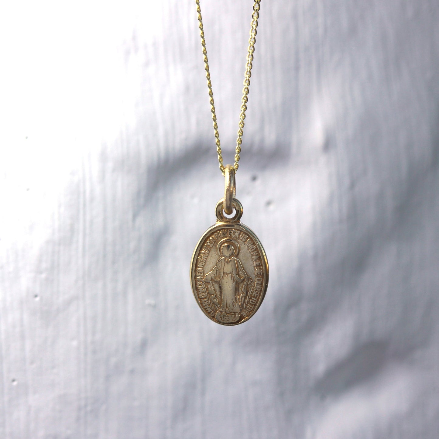 9ct Gold Miraculous Mary Medal Necklace