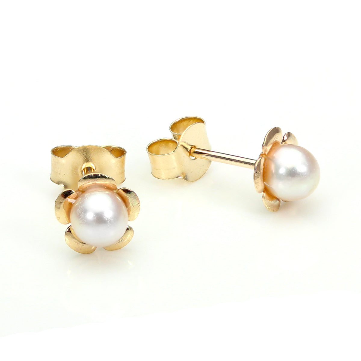 9ct Yellow Gold Pearl Flower Stud Earrings