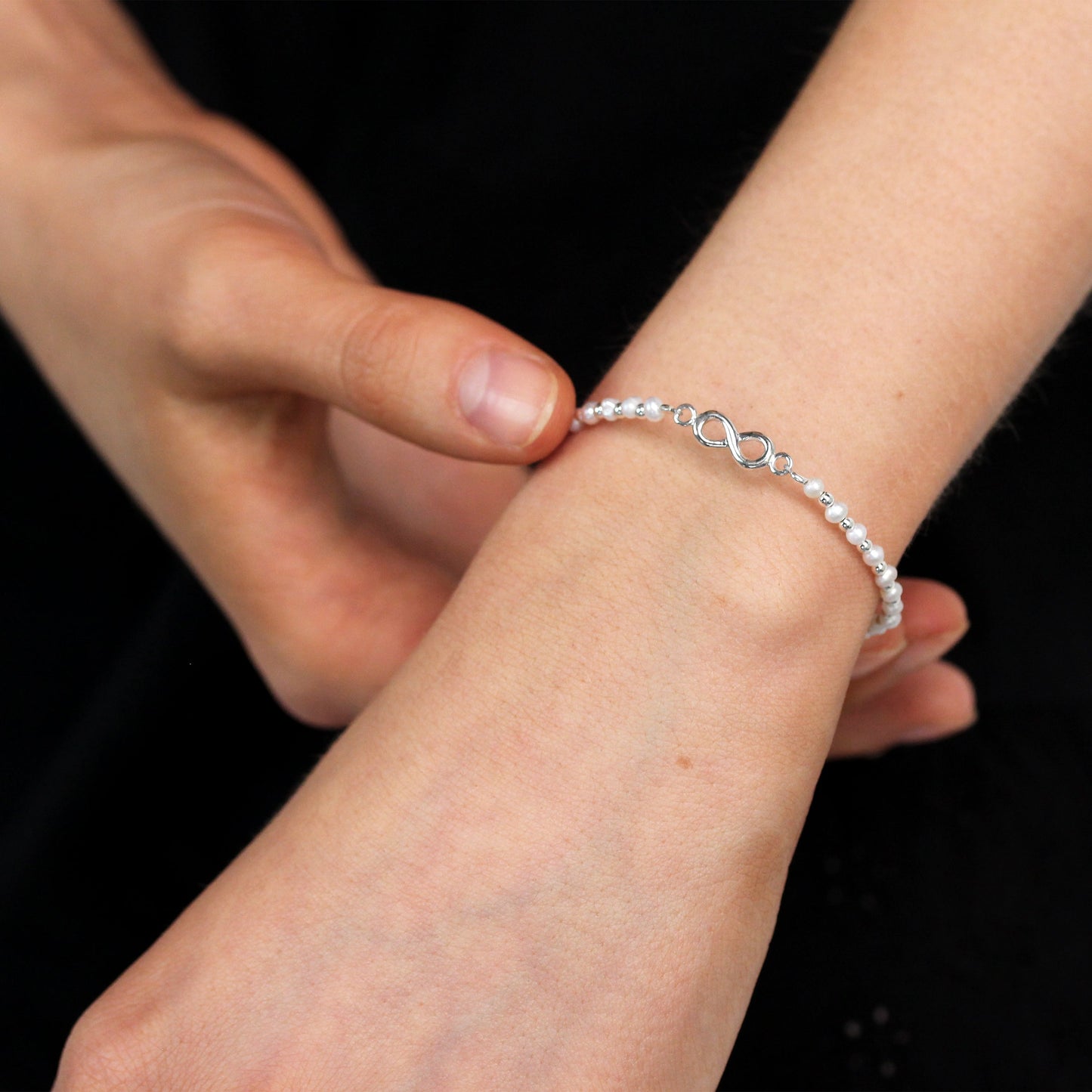 Sterling Silver & Freshwater Pearl Infinity Symbol Bracelet 8 Inches