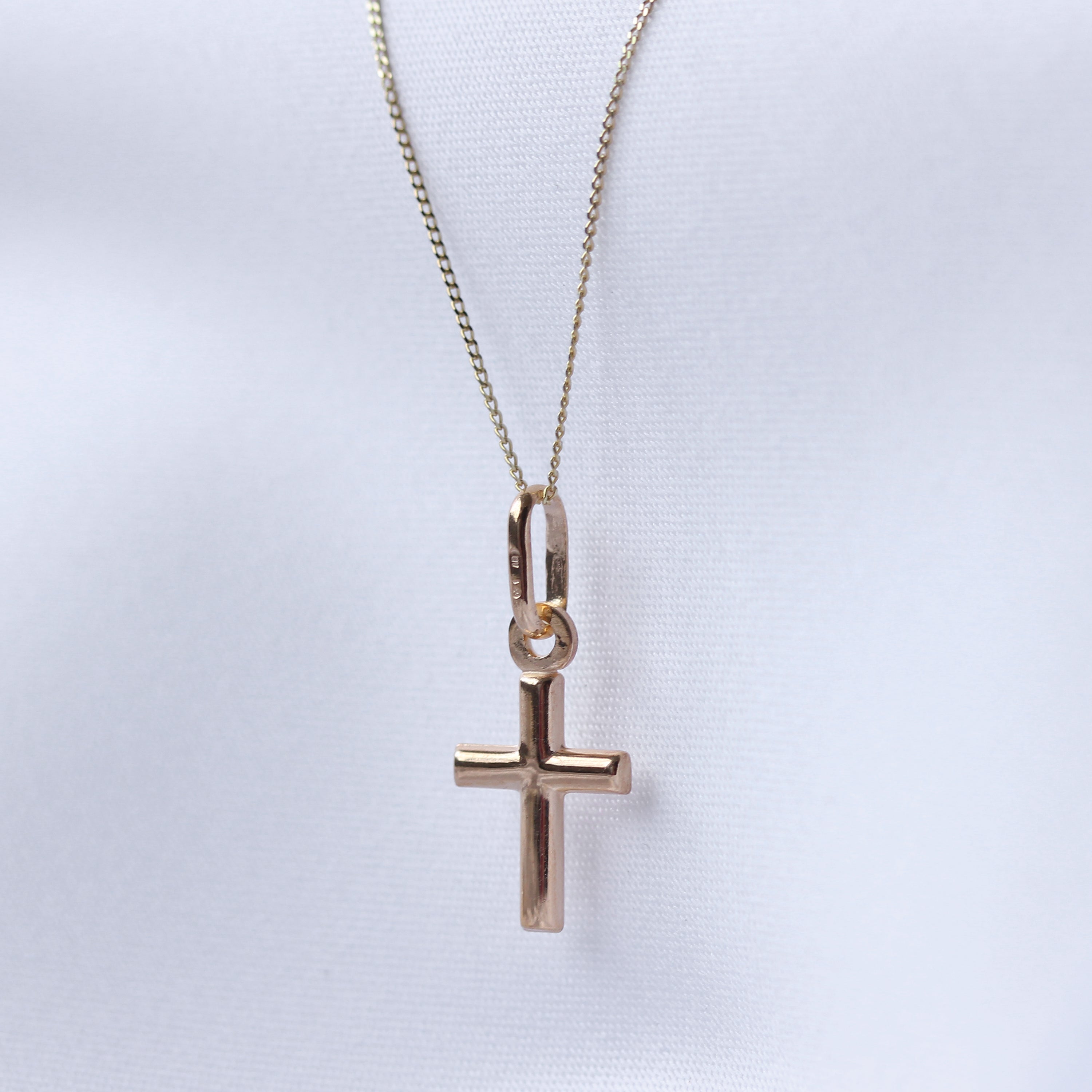 9ct Yellow Gold Plain Cross Necklace - 20 - 22 Inches
