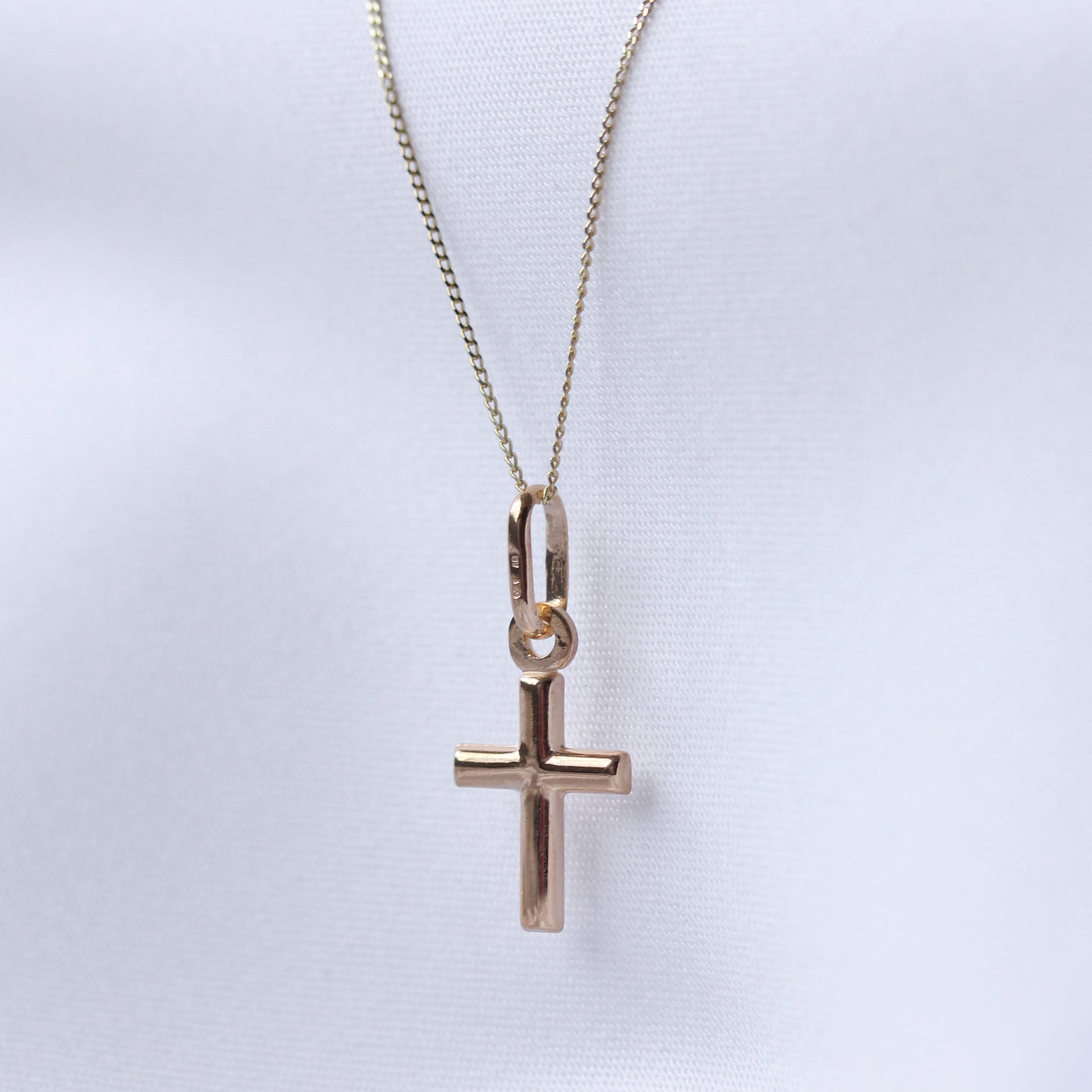 9ct Gold Plain Cross Necklace 16 22 Inches jewellerybox