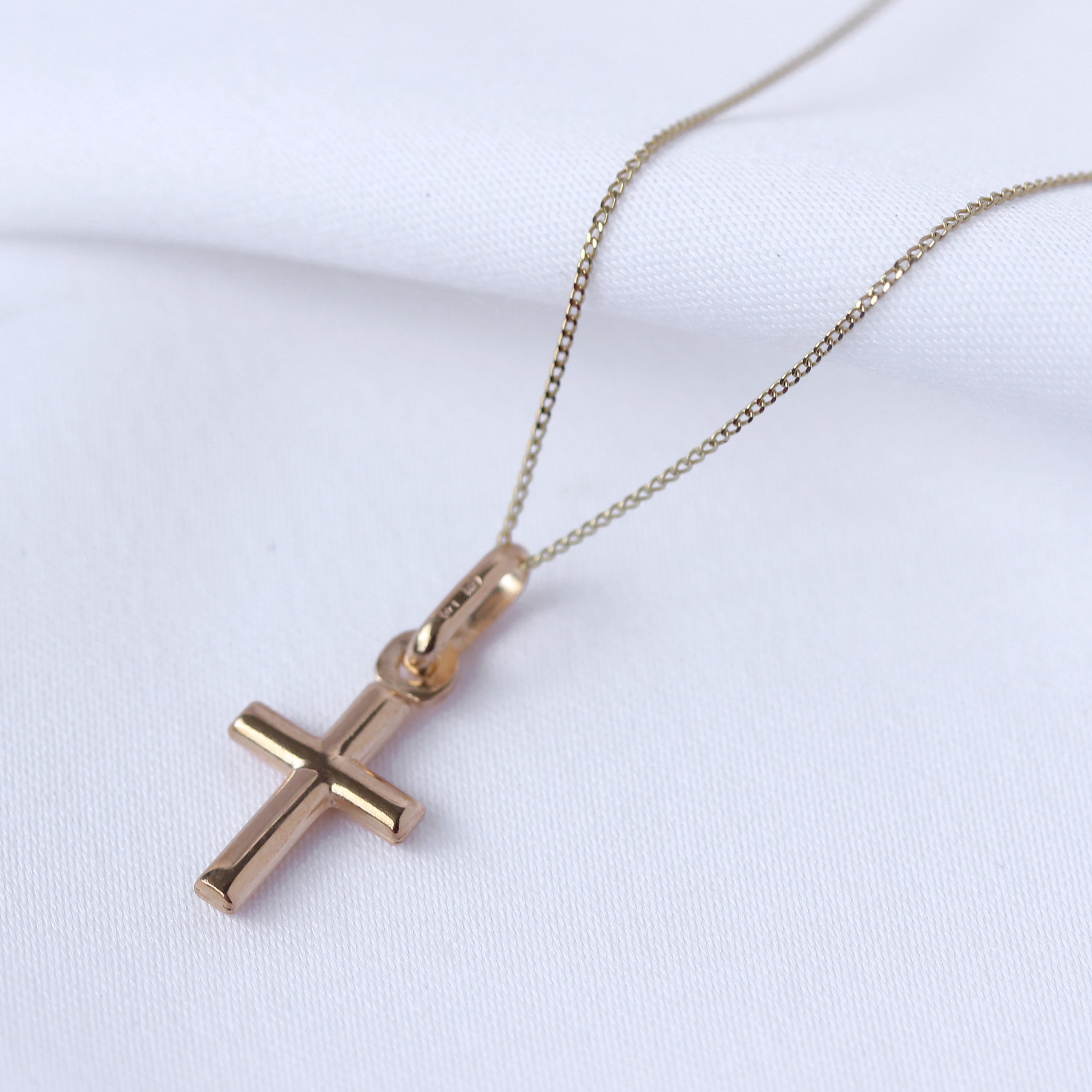 9ct Yellow Gold Plain Cross Necklace - 20 - 22 Inches