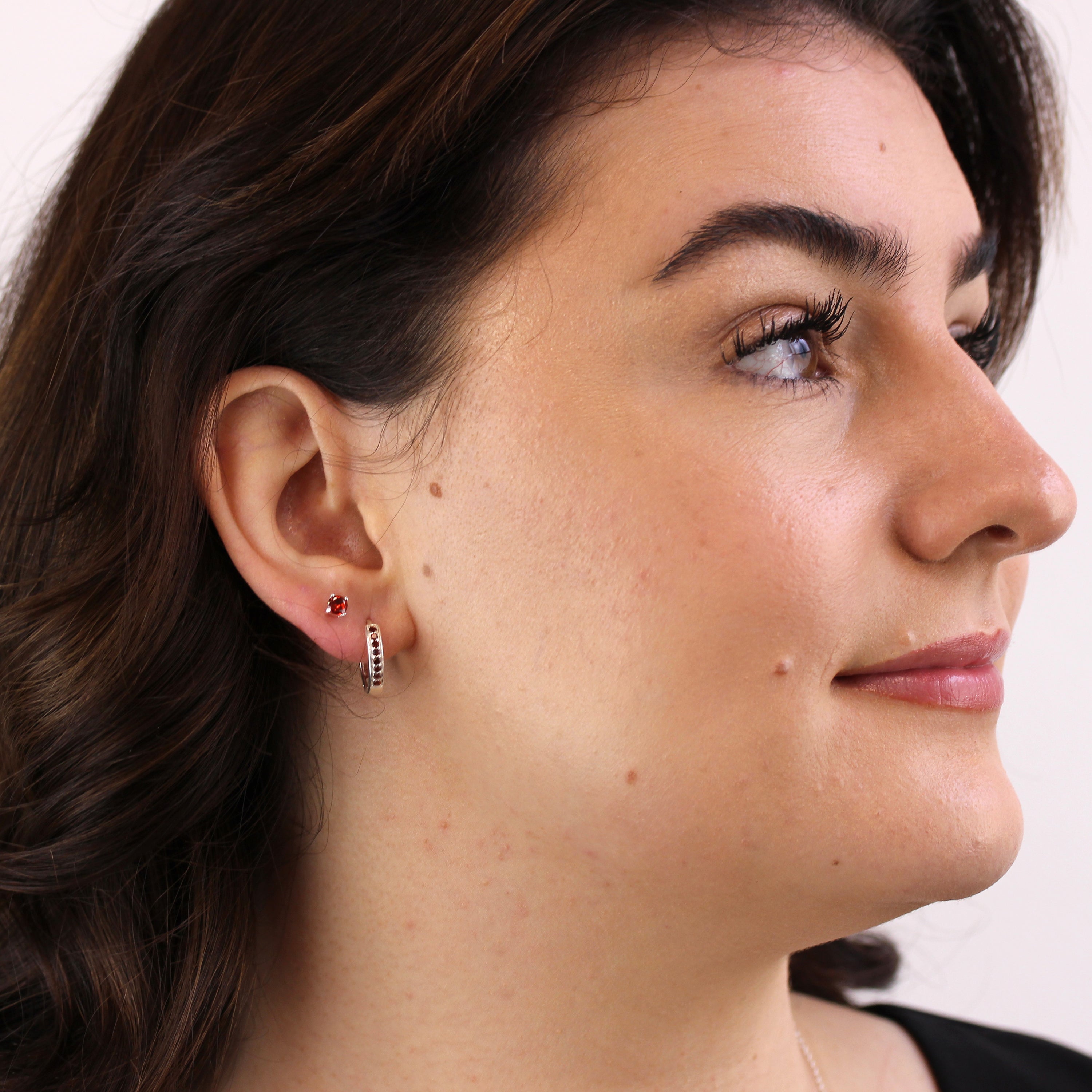 Sterling Silver Garnet CZ Birthstone Claw 4mm Stud Earrings