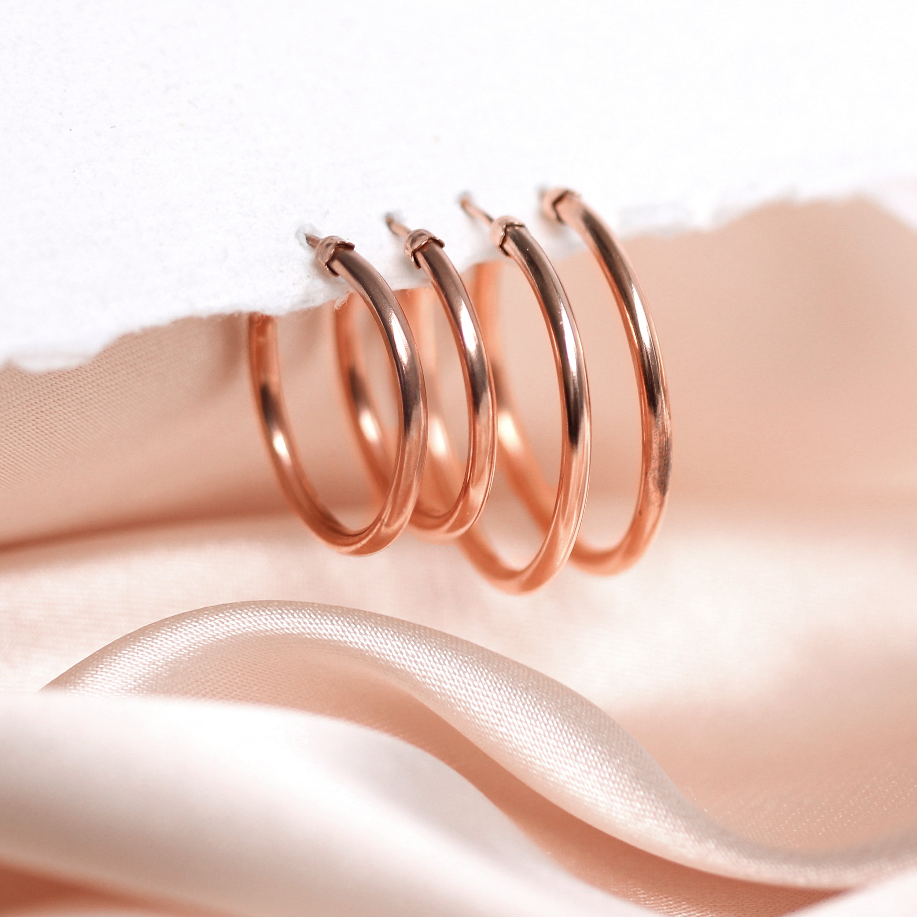 9ct Rose Gold Plain Capped Tube 20mm - 26mm Hoop Earrings