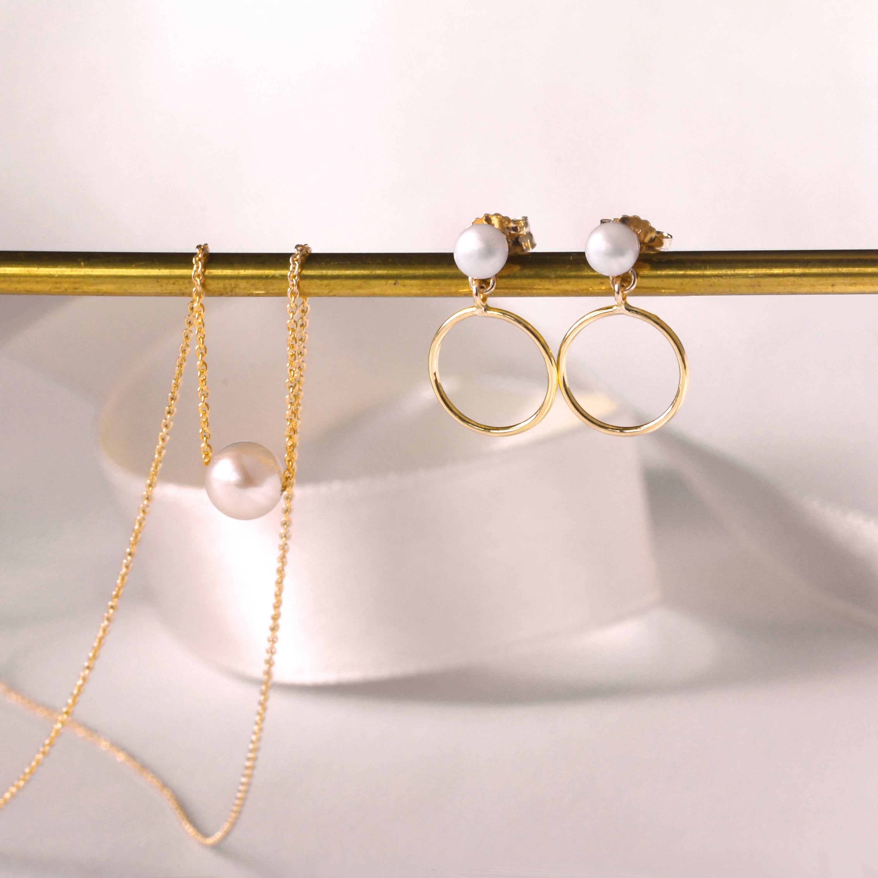 9ct Gold & 5mm Pearl 17 Inch Necklace