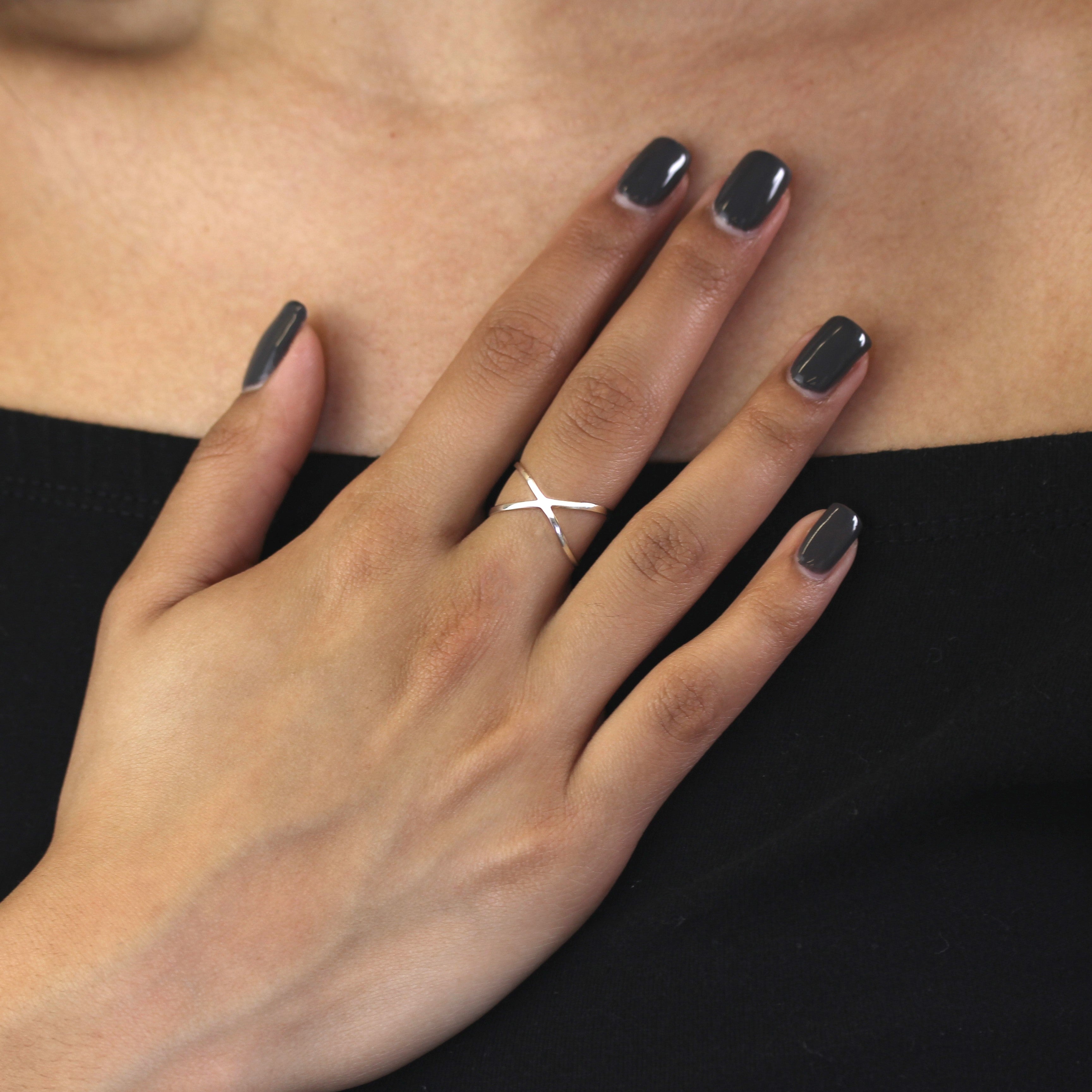 Sterling Silver Criss Cross Ring Sizes K - X | jewellerybox