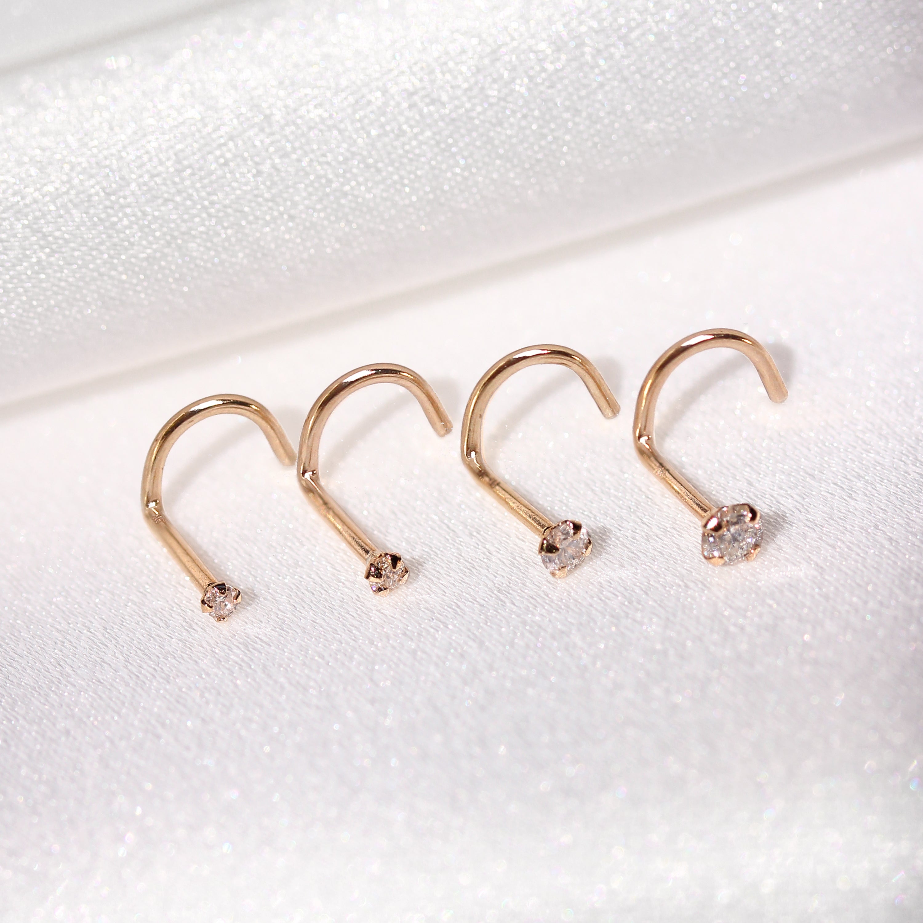 9ct Yellow Gold Diamond Nose Screw