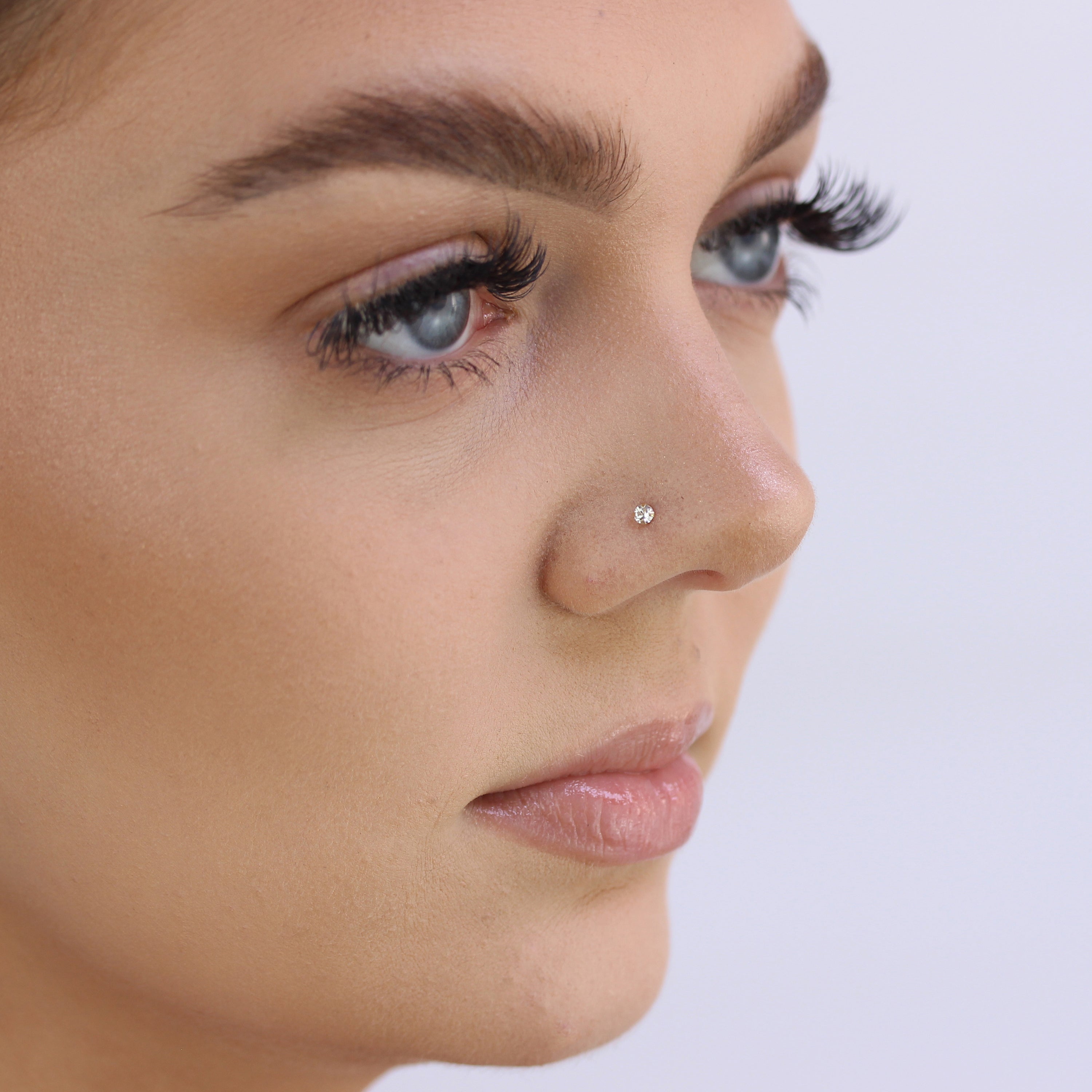 9ct Gold L-Shaped Crystal 2.5mm Nose Stud