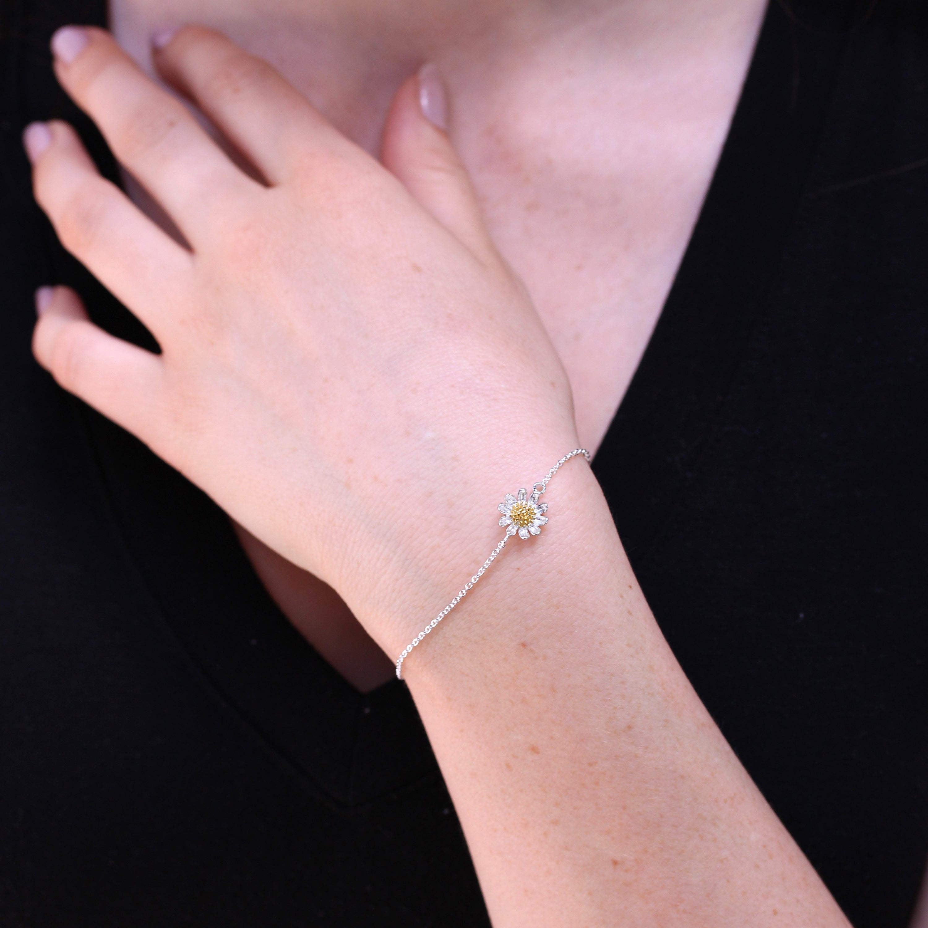 Sterling Silver & Gold Plated Daisy Flower Bracelet 7 Inches