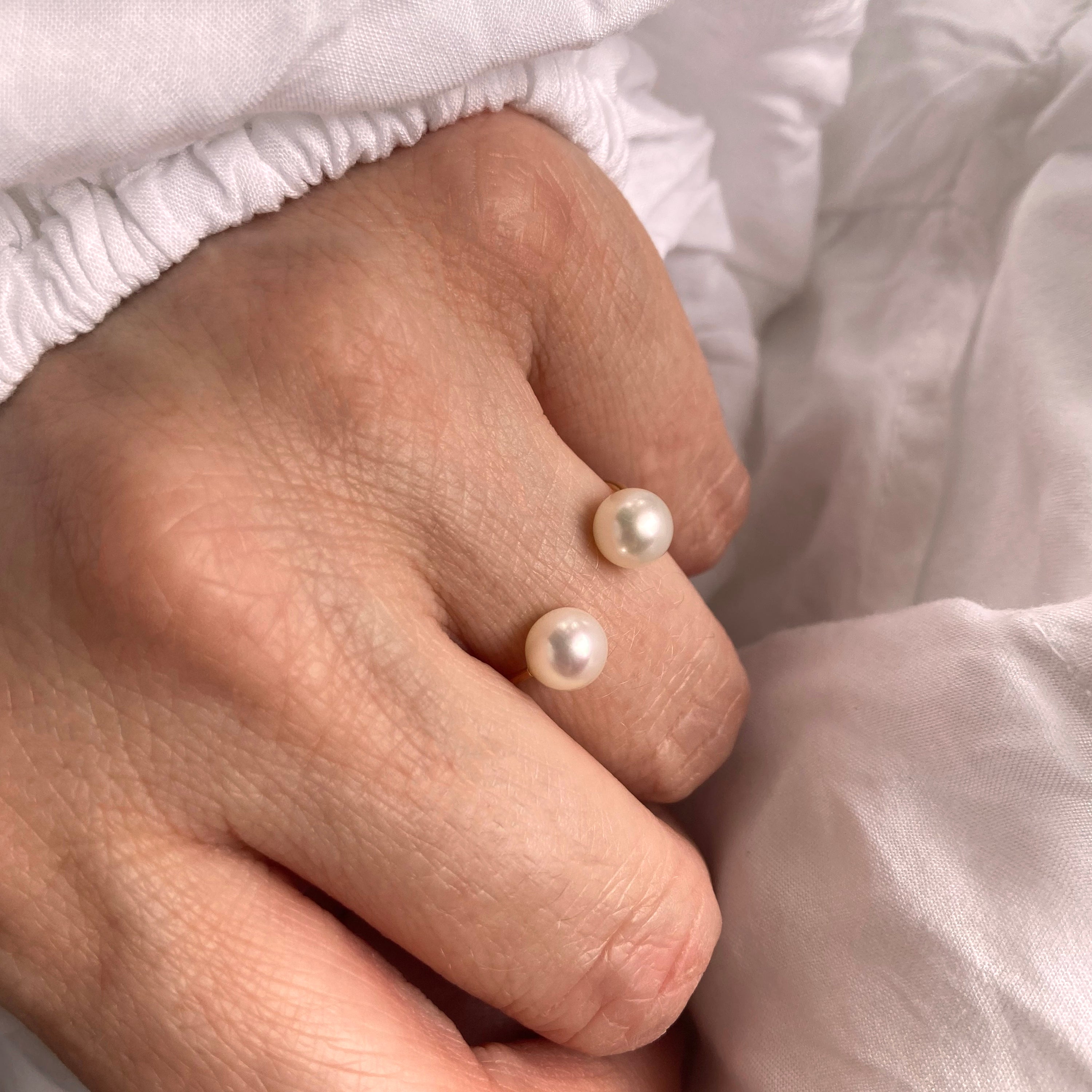 9ct Yellow Gold Double White Freshwater Pearl Adjustable Open Ring