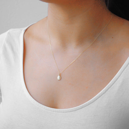 9ct Gold Miraculous Mary Medal Necklace