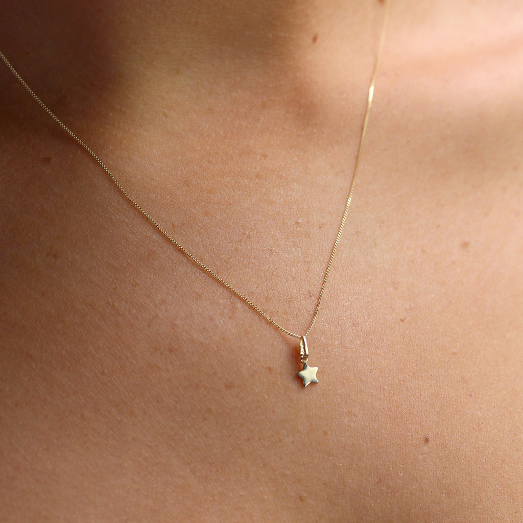 9ct Gold Star Pendant Necklace
