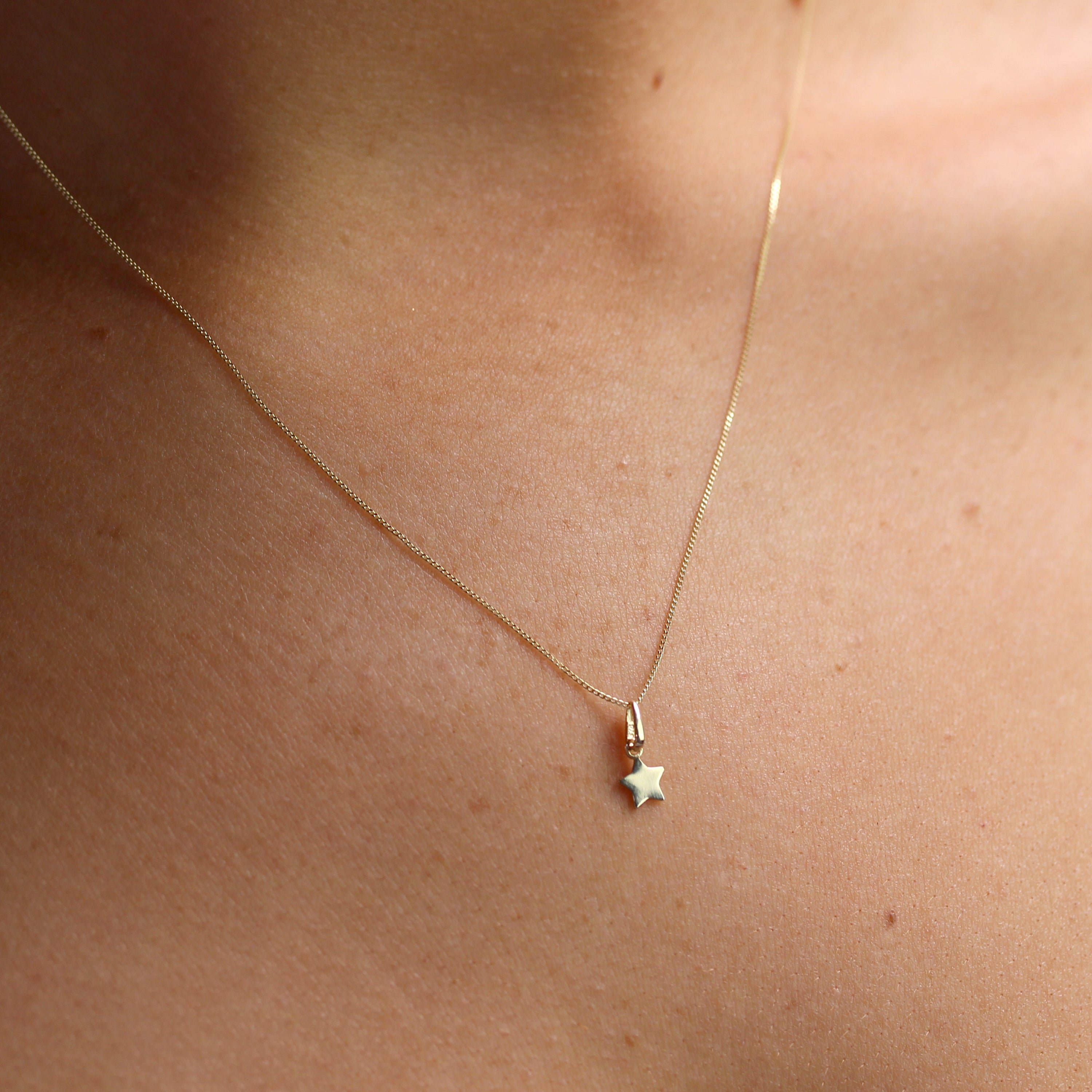 9ct Gold Star Pendant Necklace