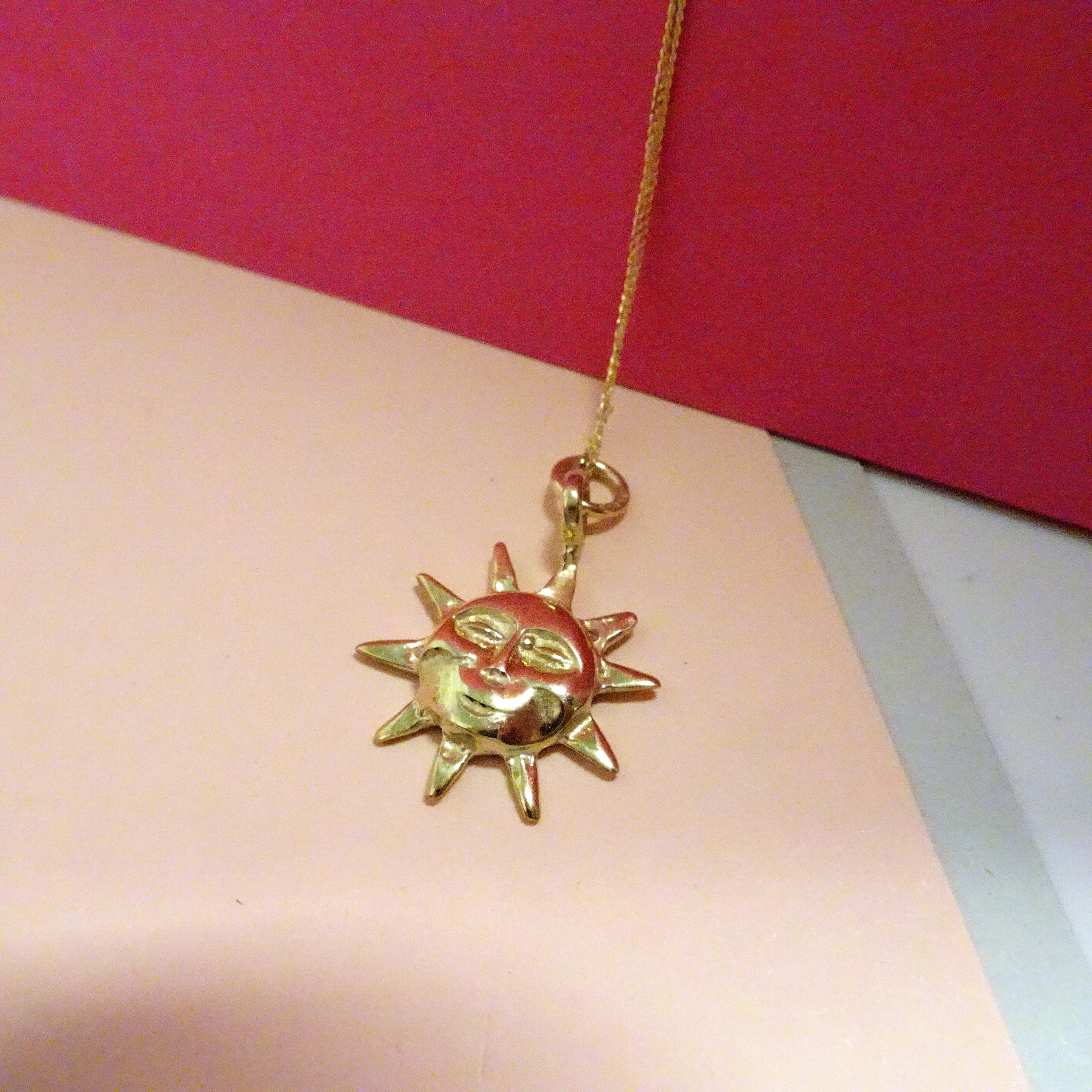 9ct Gold Sun Necklace - 18 Inch Chain