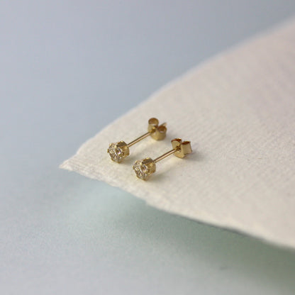 9ct Gold Crystal 3mm Round Stud Earrings