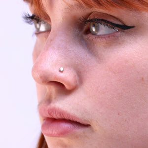 9ct Gold 3mm Flat Triangle Nose Stud jewellerybox